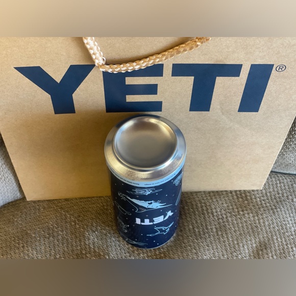 Yeti Hideaway Stash 12oz Can (+ Yeti Gift Bag) - Picture 8 of 14